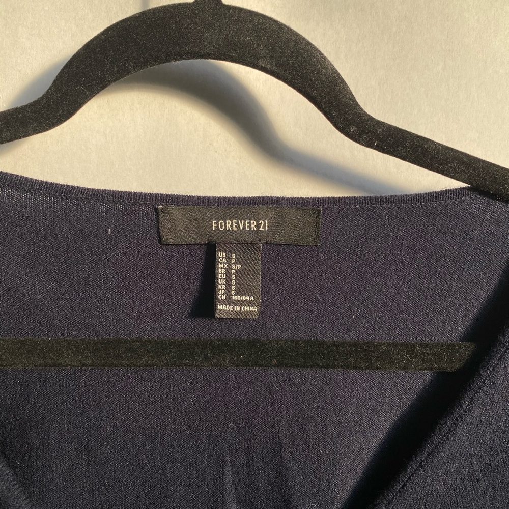 Ruched bottom  drawstring crop top - Picture 3 of 4